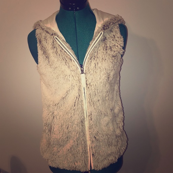Altar'd State Other - Altar’d State faux fur vest